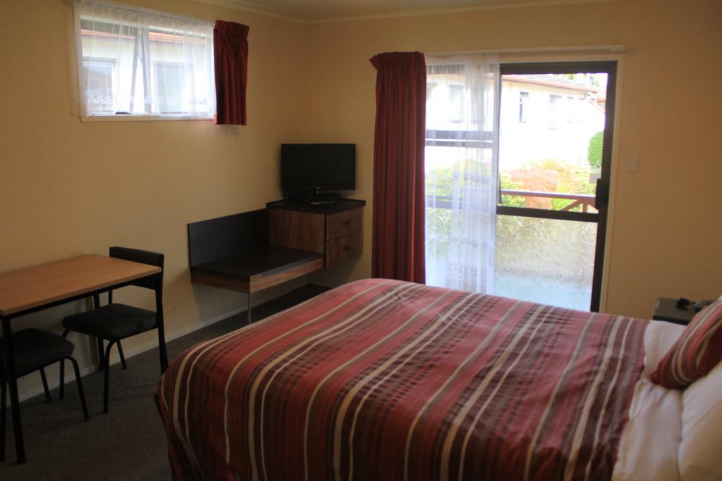 Coronation Court Motel Νιου Πλύμουθ Εξωτερικό φωτογραφία